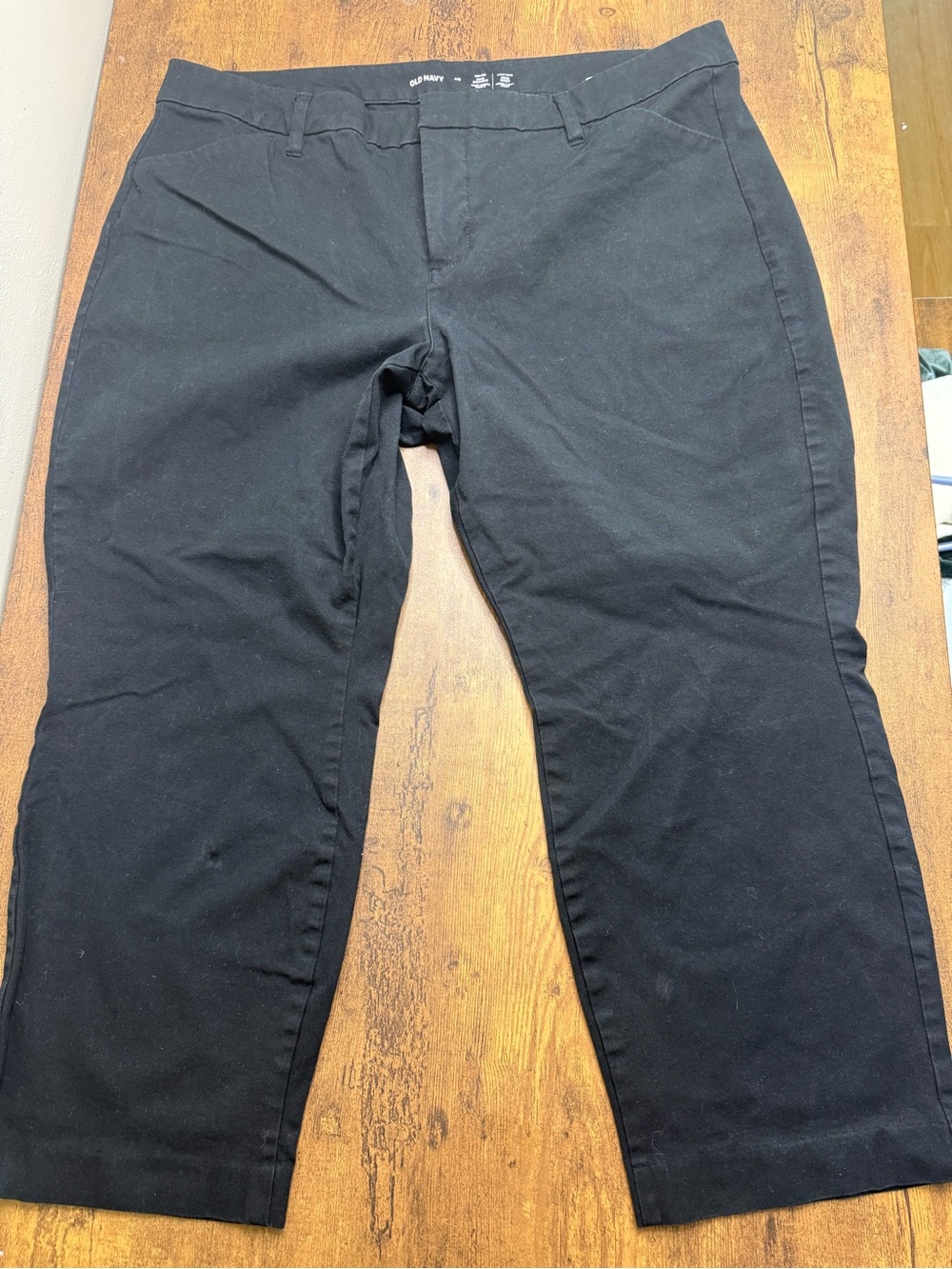 Women's Old Navy Plus Size High Rise Black Pixie Straight-Leg Pants Size 20